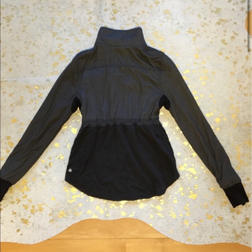 Lululemon Inner Peace Reversible Jacket - Picture 4 of 8